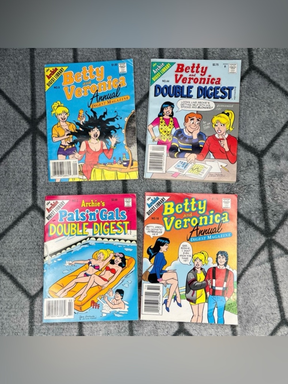 Vtg 90s Archie's Comics, Betty and Veronica, Pals n Gals Double Digest Lot of 9 - Picture 2 of 7